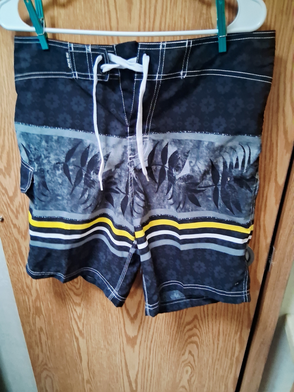 RS Surf Men's Board Shorts Black & Gray Waist 32